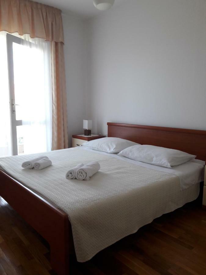 Apartments Merica Новаля Екстериор снимка